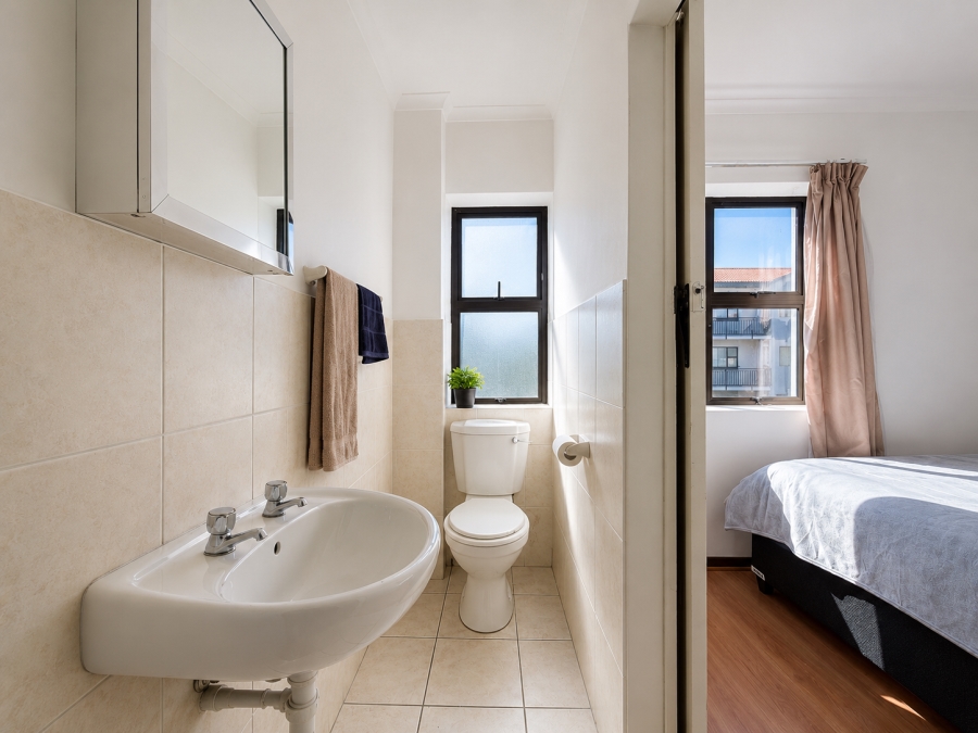 1 Bedroom Property for Sale in Parklands Western Cape
